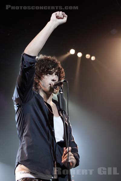 JULIAN PERRETTA - 2010-10-20 - PARIS - L'Alhambra - 